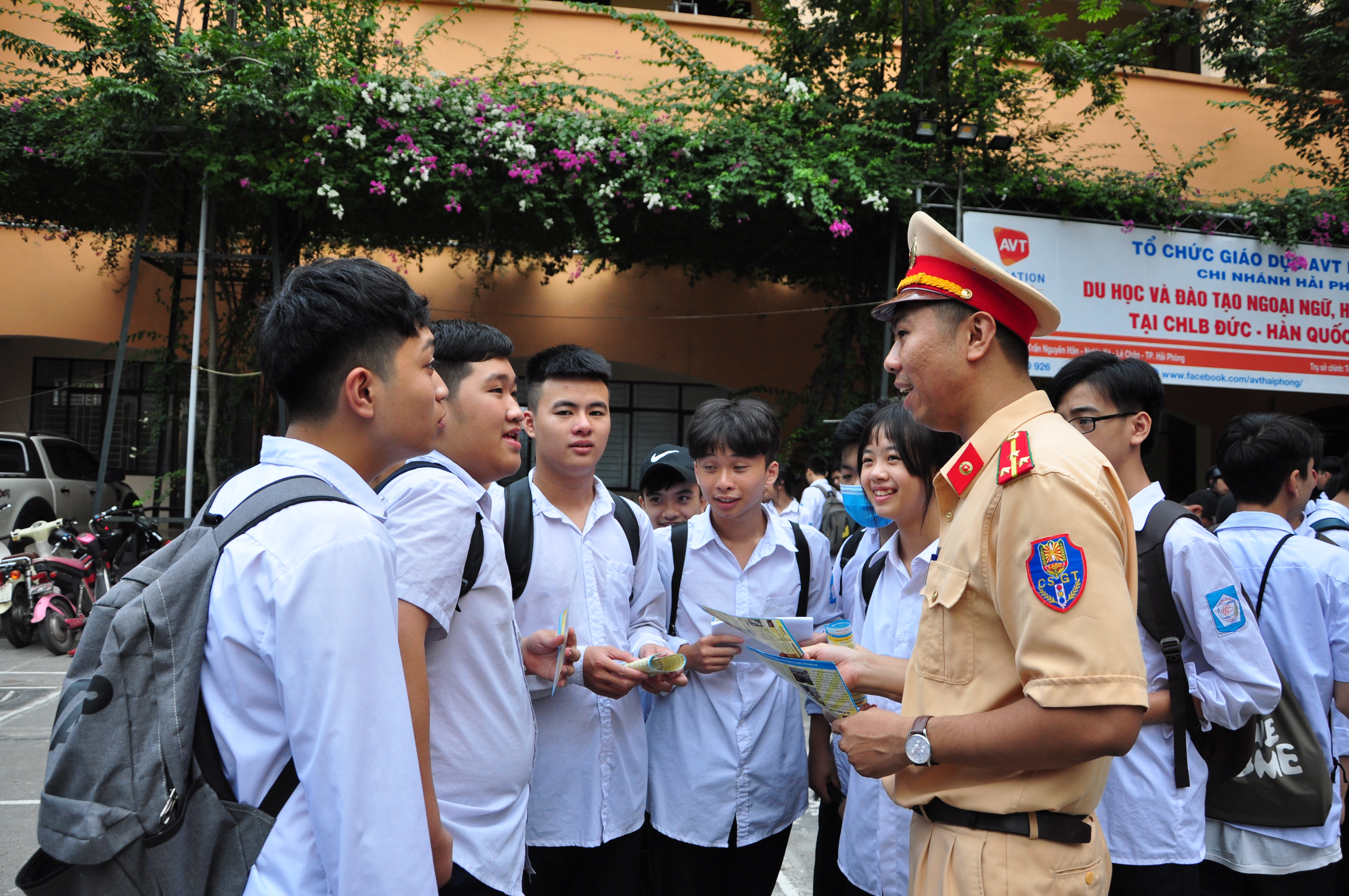 Tăng cưỡng tuyên truyên tuyên truyền về trật tự an toàn giao thông đối với thanh, thiếu niên